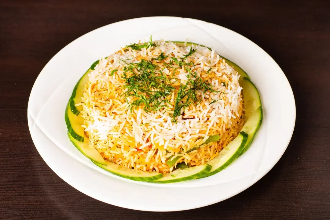 Fresh Indian appetizers and samosas at Tandoor House